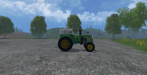 John Deere 3135